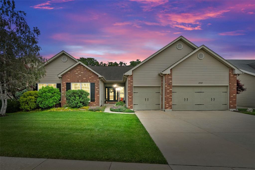 Wentzville, Missouri 63385, United States, 5 Bedrooms Bedrooms, ,4 BathroomsBathrooms,Residential,Active,138678