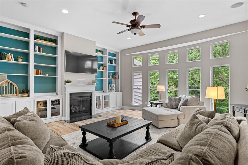 Wentzville, Missouri 63385, United States, 5 Bedrooms Bedrooms, ,4 BathroomsBathrooms,Residential,Active,138678