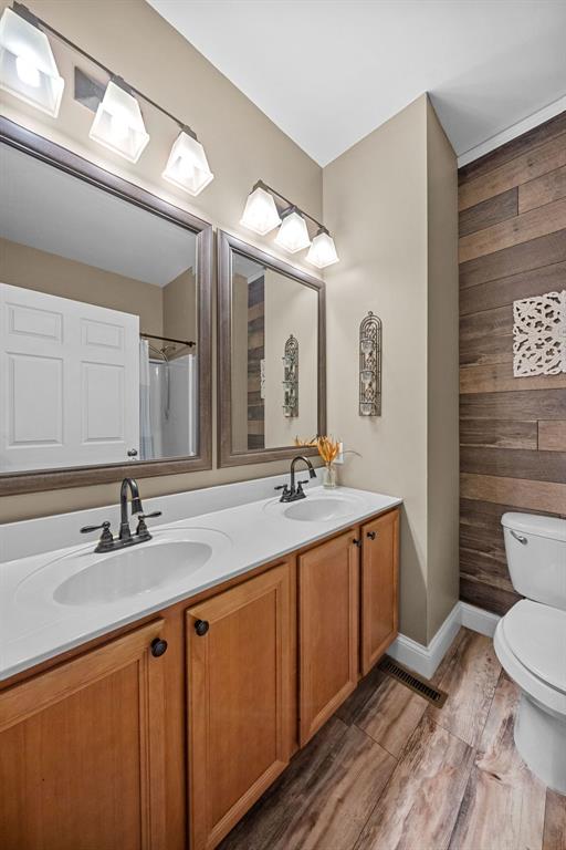 Wentzville, Missouri 63385, United States, 5 Bedrooms Bedrooms, ,4 BathroomsBathrooms,Residential,Active,138678