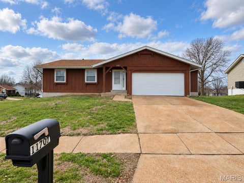 Photo of 11707 Branridge Road, Black Jack, MO 63033 (MLS # 26069186)