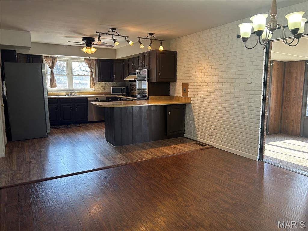 Photo of 2231 Rosegarden Drive, St Louis, MO 63125 (MLS # 26013141)