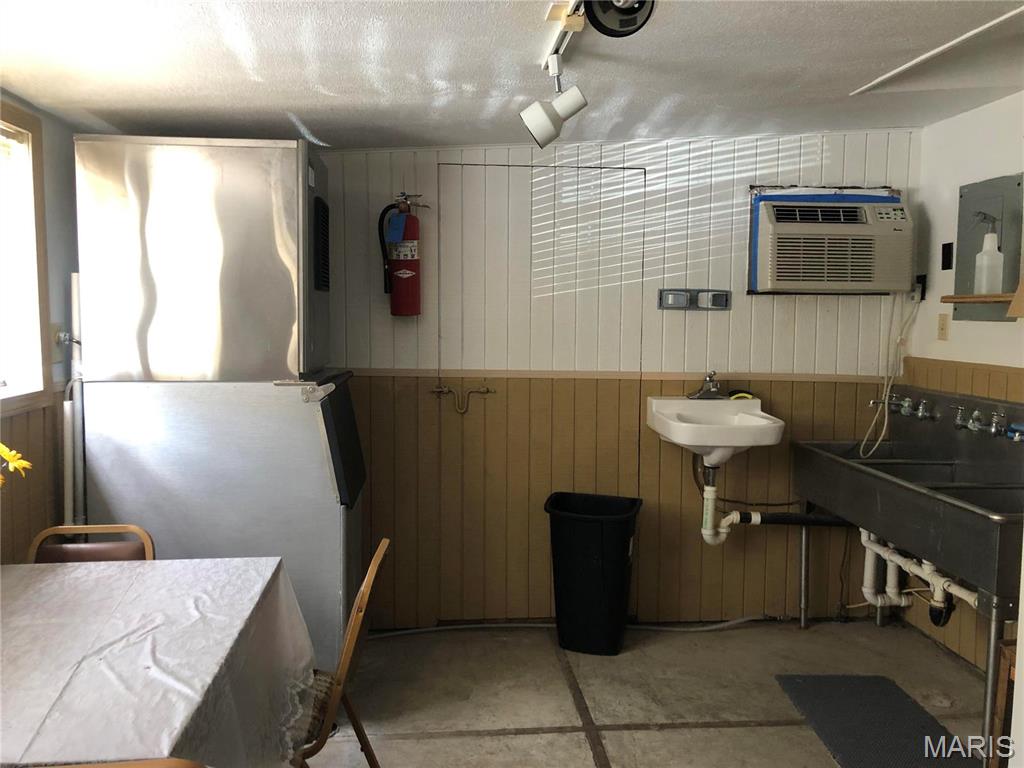 OTHER RURAL - Commercial Sale