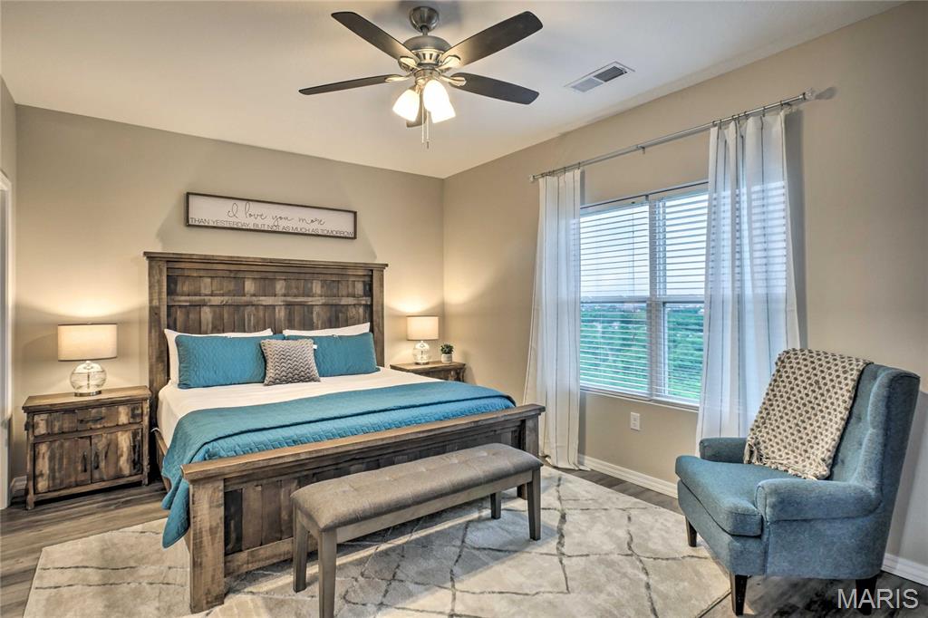 Vinyards Terrace Condomiums - Residential