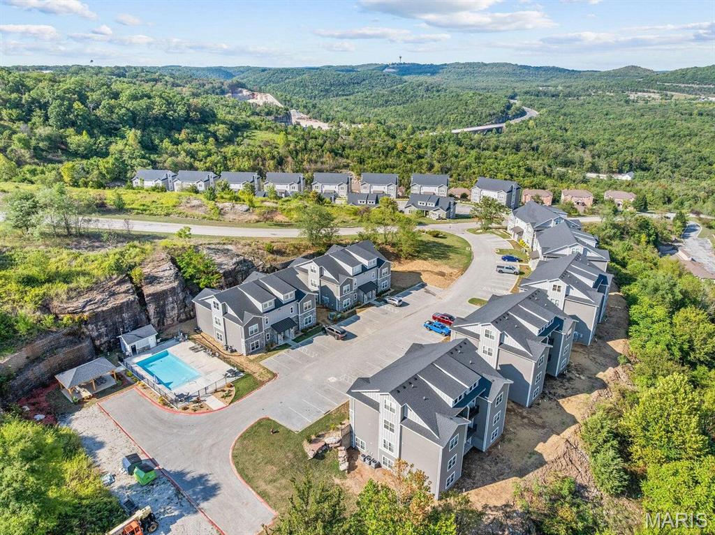 Vinyards Terrace Condomiums - Residential