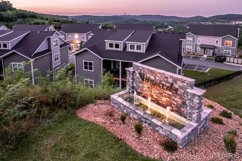 Vinyards Terrace Condomiums - Residential