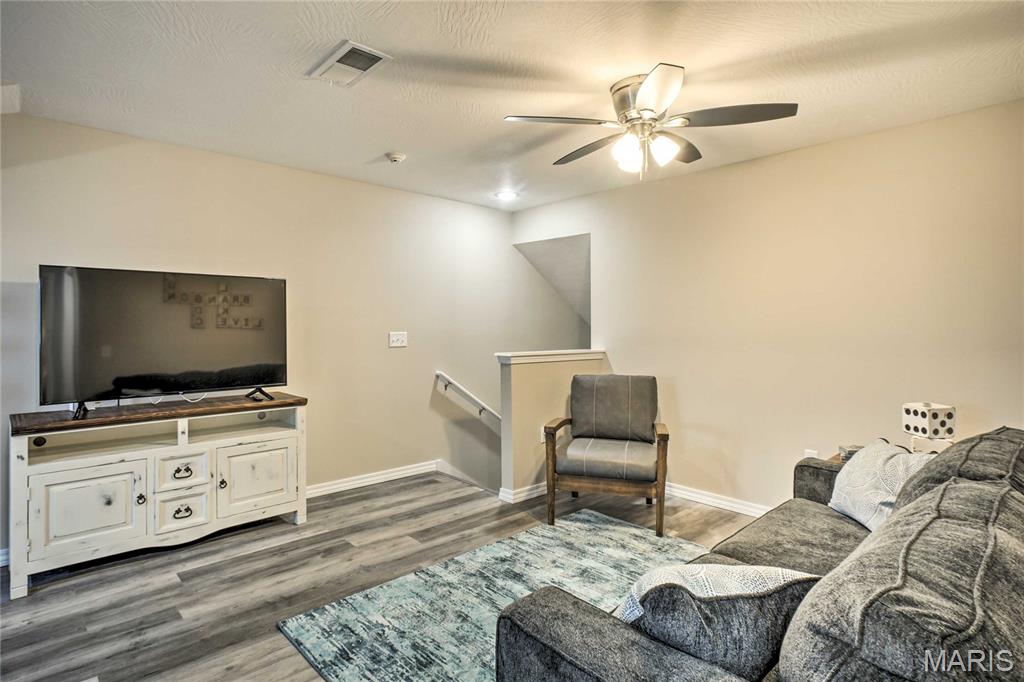 Vinyards Terrace Condomiums - Residential