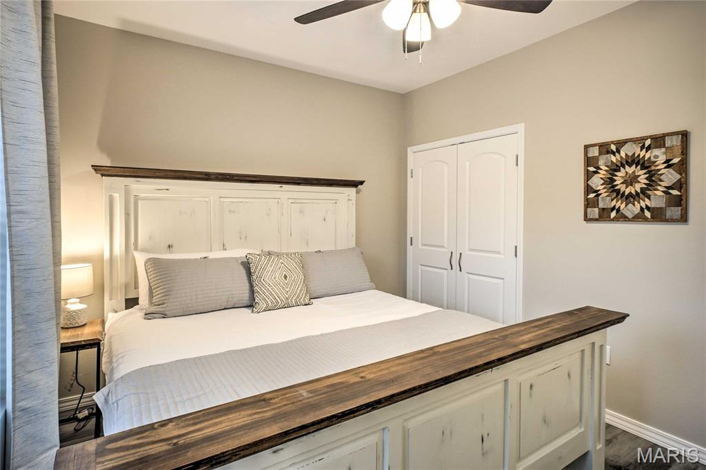 Vinyards Terrace Condomiums - Residential