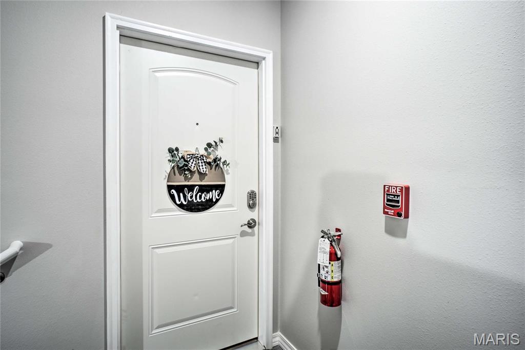 Vinyards Terrace Condomiums - Residential