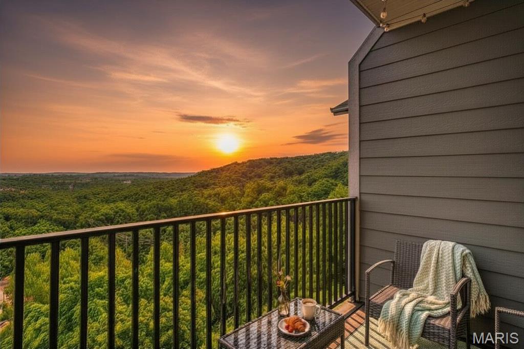 Vinyards Terrace Condomiums - Residential