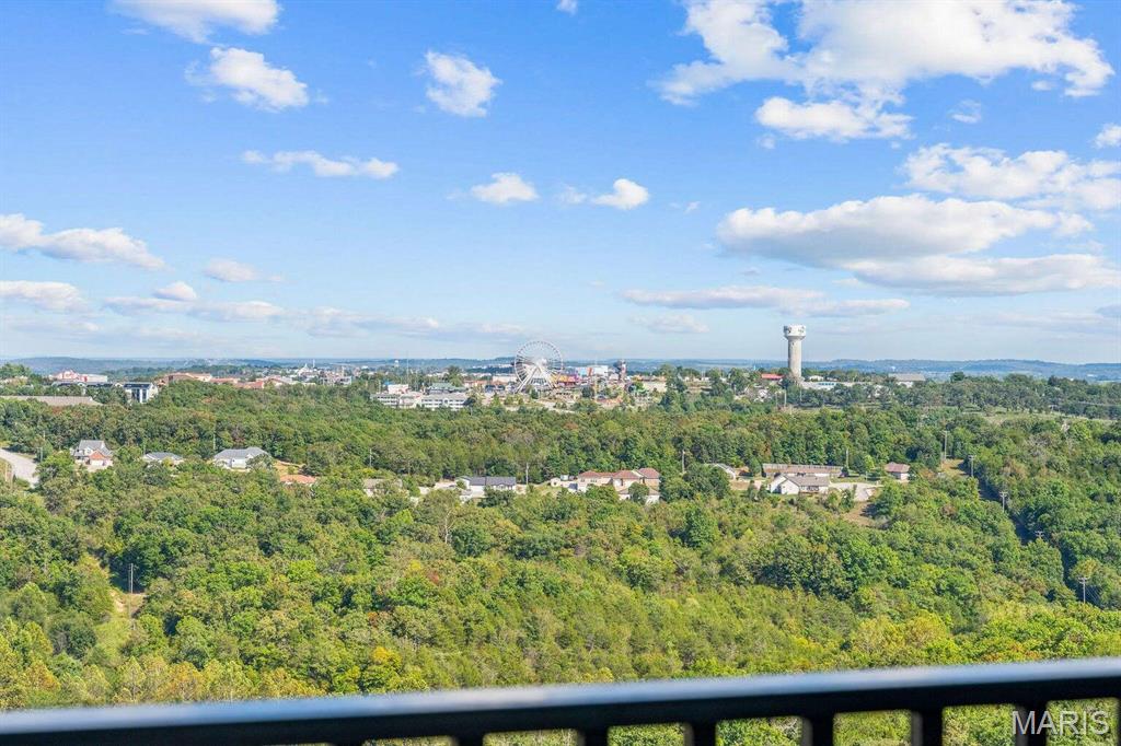 Vinyards Terrace Condomiums - Residential