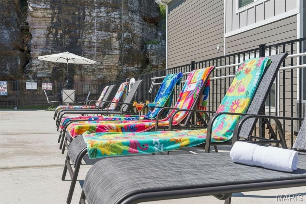 Vinyards Terrace Condomiums - Residential