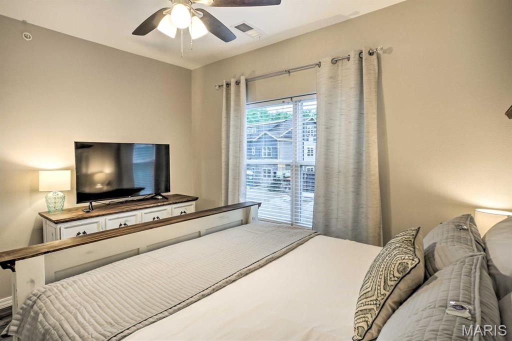 Vinyards Terrace Condomiums - Residential