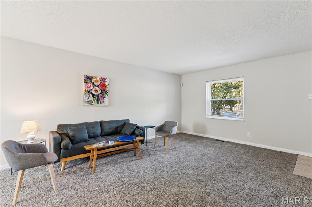 222 Charmers Court