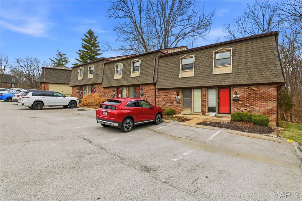 Braeshire Condo - Residential