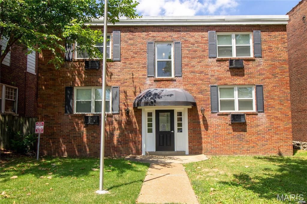 Photo of 5349 Arsenal #5, St Louis, MO 63139 (MLS # 26025675)