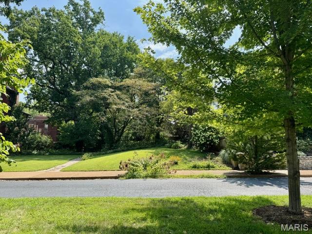 Lafayette Square - Land