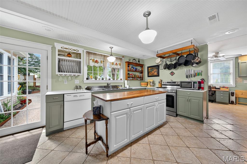 5596 Walnut Street