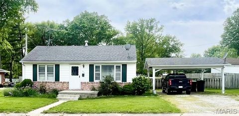 Photo of 205 Kuhne Boulevard, Troy, MO 63379 (MLS # 26026694)
