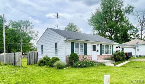 Tiny photo for 205 Kuhne Boulevard, Troy, MO 63379 (MLS # 26026694)