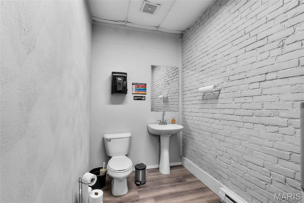 City/Perryville - Commercial Sale