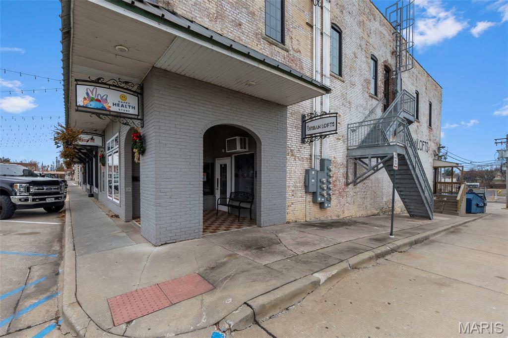 City/Perryville - Commercial Sale