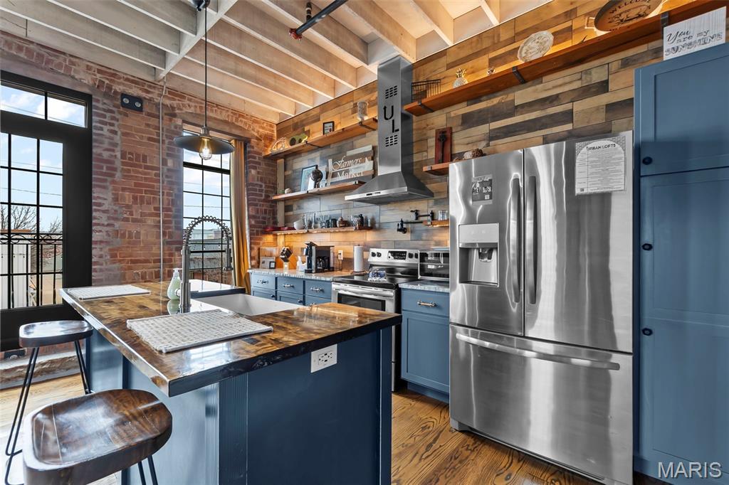 City/Perryville - Commercial Sale