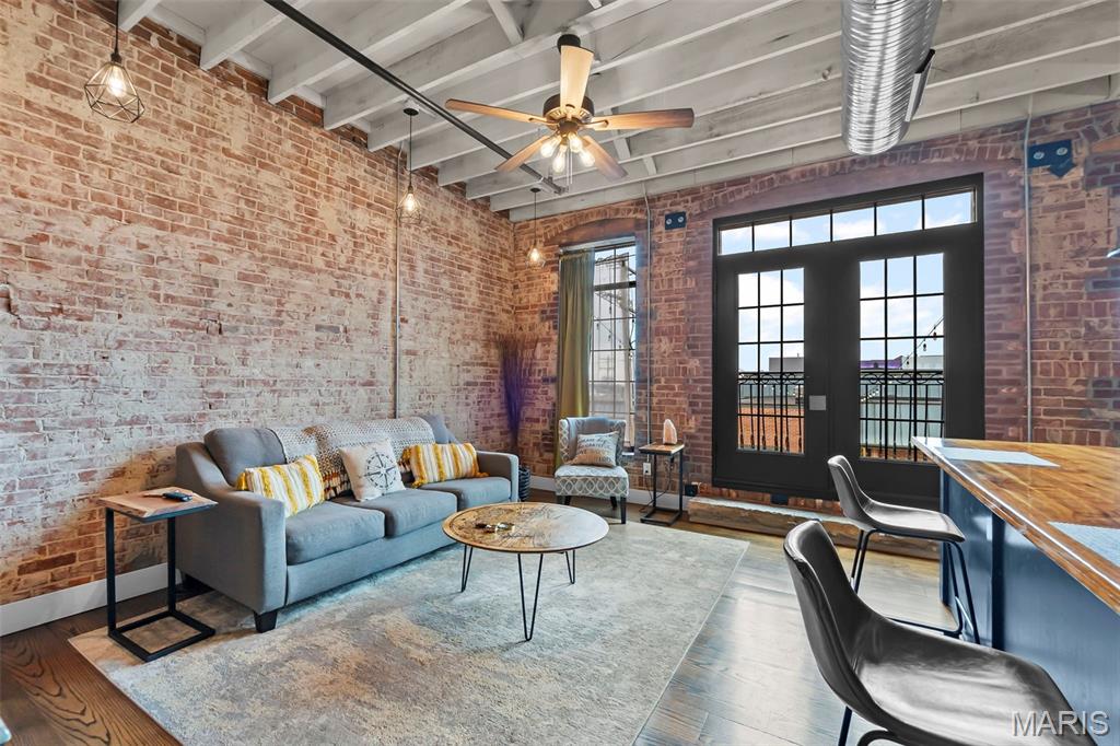 City/Perryville - Commercial Sale