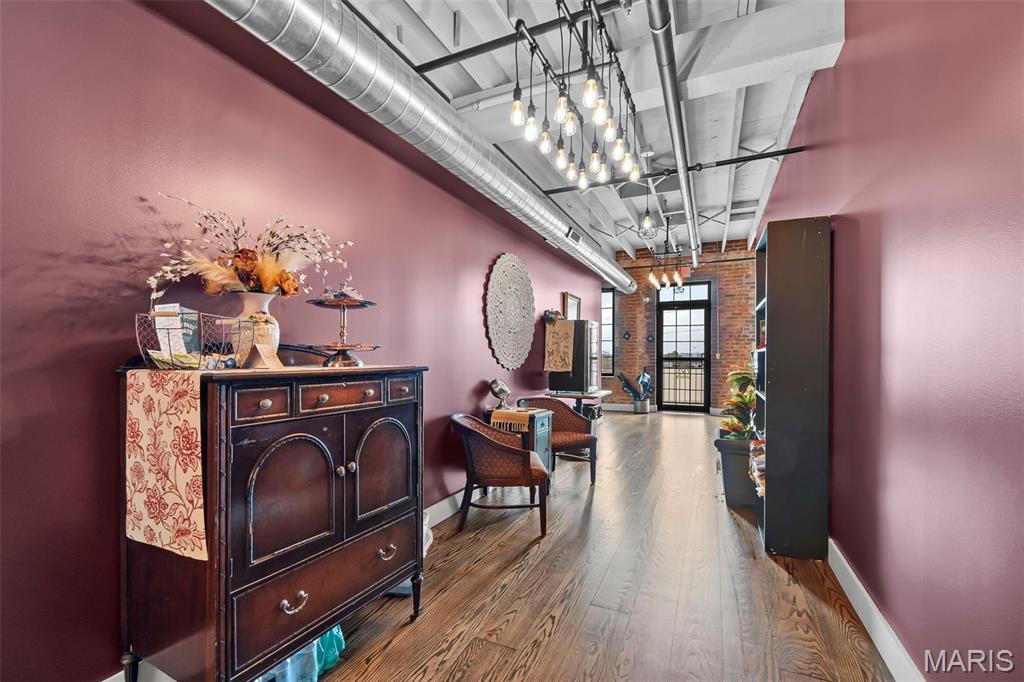 City/Perryville - Commercial Sale