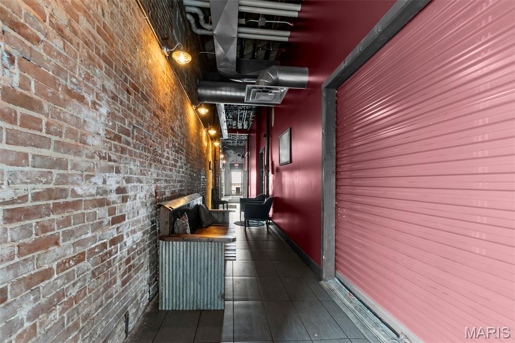 City/Perryville - Commercial Sale