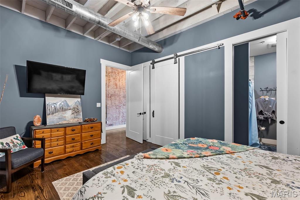 City/Perryville - Commercial Sale