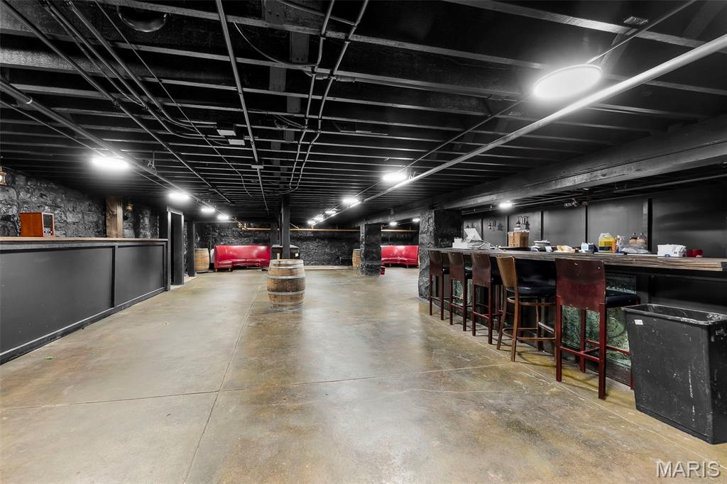 City/Perryville - Commercial Sale