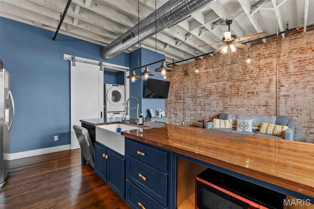 City/Perryville - Commercial Sale