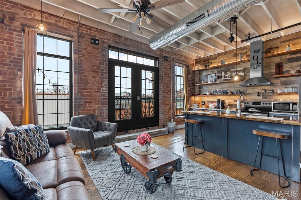 City/Perryville - Commercial Sale