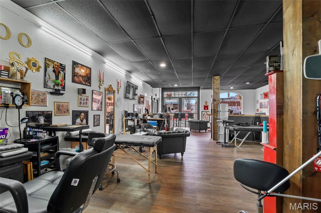 City/Perryville - Commercial Sale