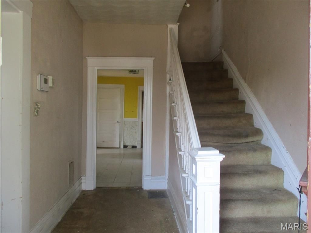 Photo of 7035 Glades Avenue, St Louis, MO 63117 (MLS # 26024713)