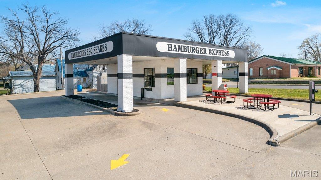 End Place Add - Commercial Sale