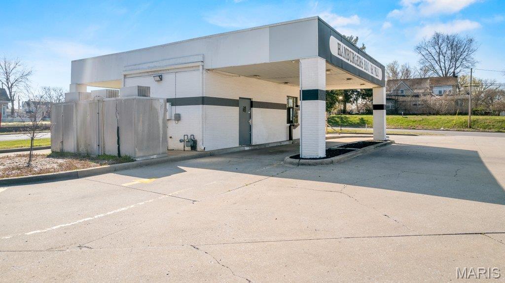 End Place Add - Commercial Sale