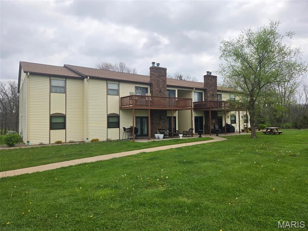 Photo of 18468 Lakeview Circle #101, Monroe City, MO 63456 (MLS # 26022539)
