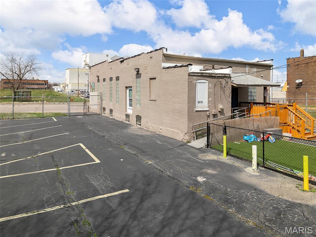 Ivorys Add - Commercial Sale