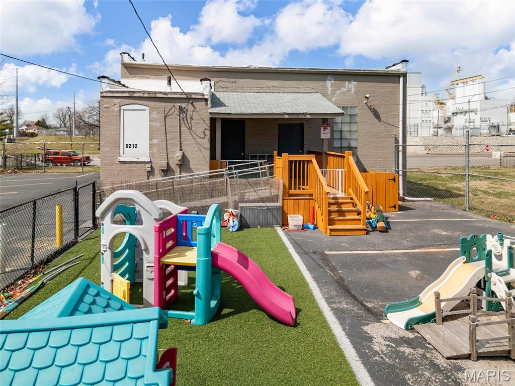 Ivorys Add - Commercial Sale