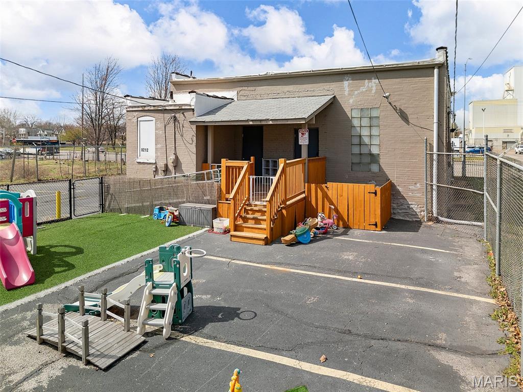 Ivorys Add - Commercial Sale