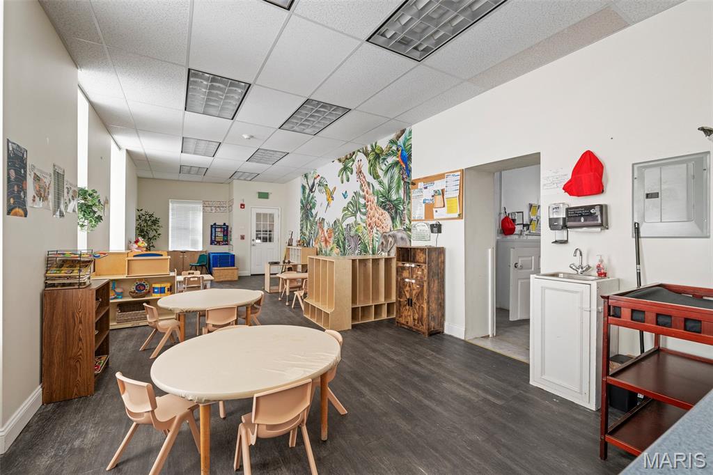 Ivorys Add - Commercial Sale