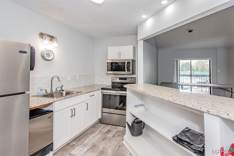 Tiny photo for 550 Coeur De Royale Drive #301, Creve Coeur, MO 63141 (MLS # 26015013)