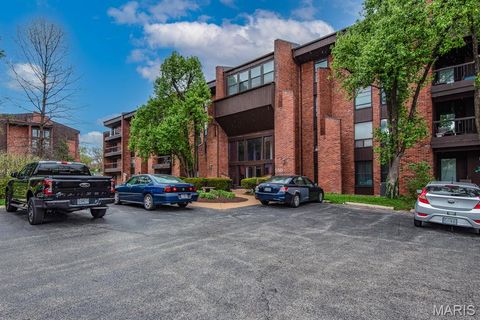 Tiny photo for 550 Coeur De Royale Drive #301, Creve Coeur, MO 63141 (MLS # 26015013)