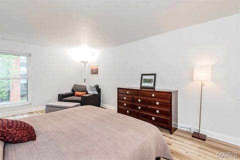 Tiny photo for 550 Coeur De Royale Drive #301, Creve Coeur, MO 63141 (MLS # 26015013)