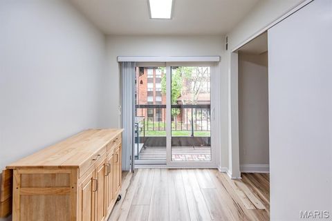 Tiny photo for 550 Coeur De Royale Drive #301, Creve Coeur, MO 63141 (MLS # 26015013)