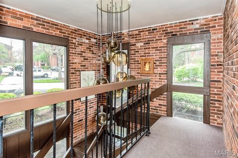 Tiny photo for 550 Coeur De Royale Drive #301, Creve Coeur, MO 63141 (MLS # 26015013)