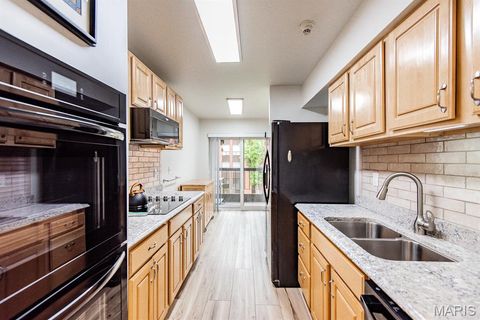 Tiny photo for 550 Coeur De Royale Drive #301, Creve Coeur, MO 63141 (MLS # 26015013)