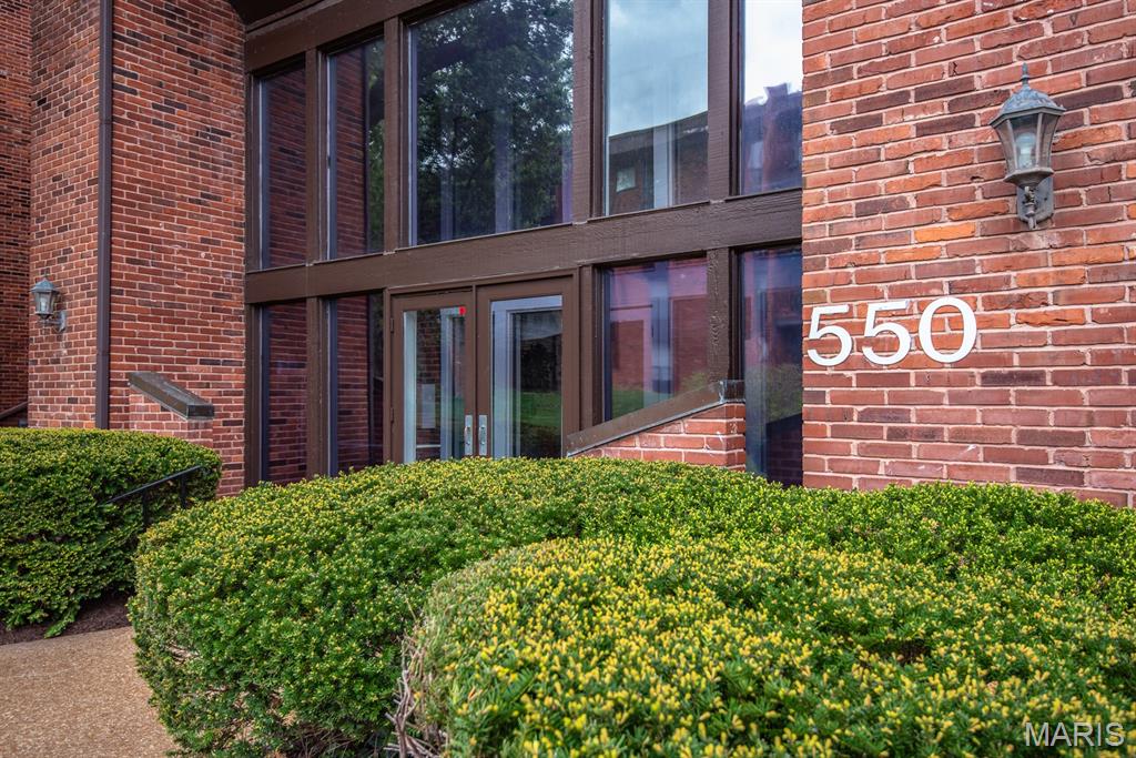 Coeur De Royale Condo Ph 2 1st - Residential
