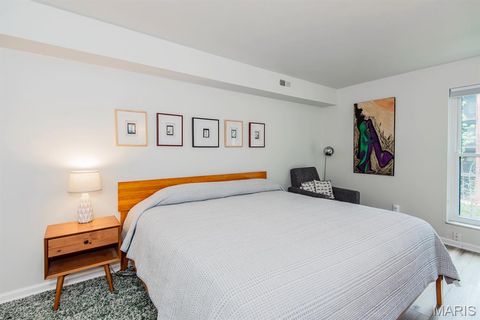 Tiny photo for 550 Coeur De Royale Drive #301, Creve Coeur, MO 63141 (MLS # 26015013)